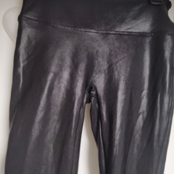SPANX Faux Leather Leggings Sz-S - Picture 3 of 6